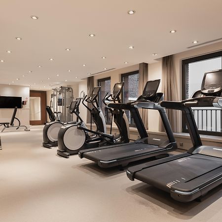 힐튼 더 헤이그 외부 사진 The gym at The Ivy Collection